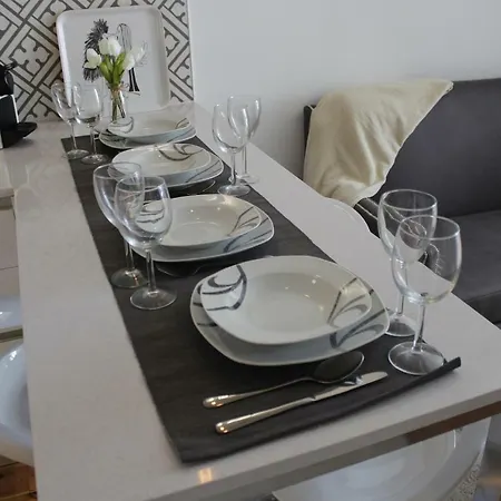 Augusta Street - 4 Esq *